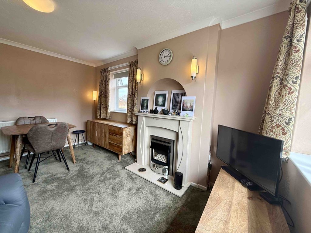 Property photo 3 of 12 Gallery