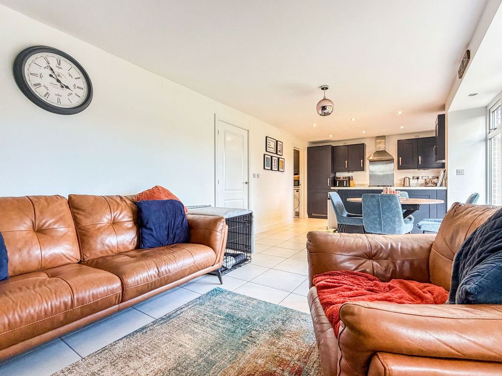 Property photo 2 of 24