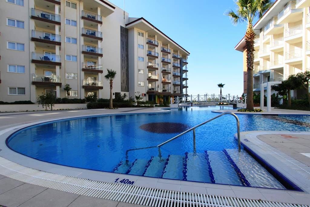 Property photo 3 of 18 3 Apartment For Sale In Ramada Hotel Trkusa214