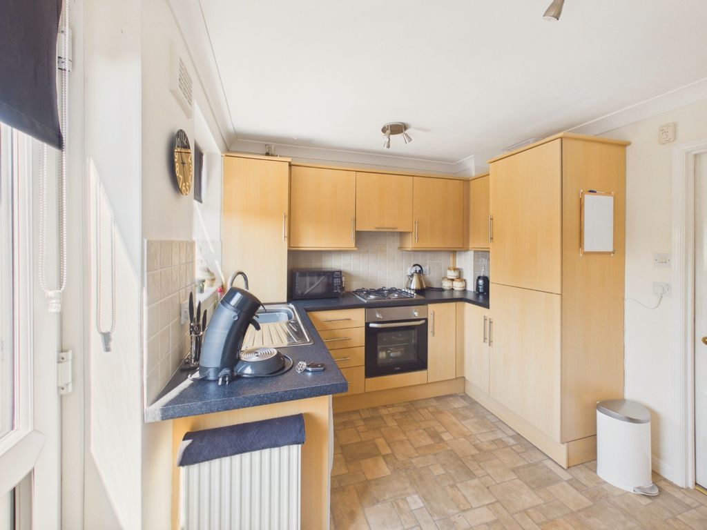 Property photo 3 of 11 5282395