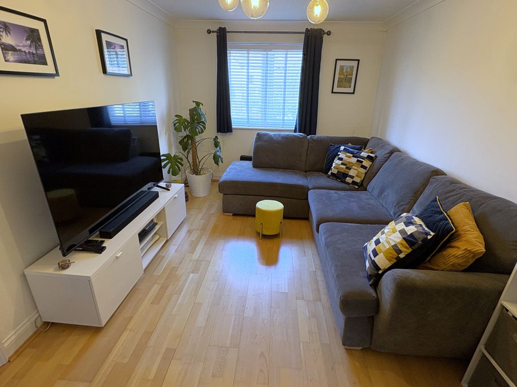 Property photo 3 of 14