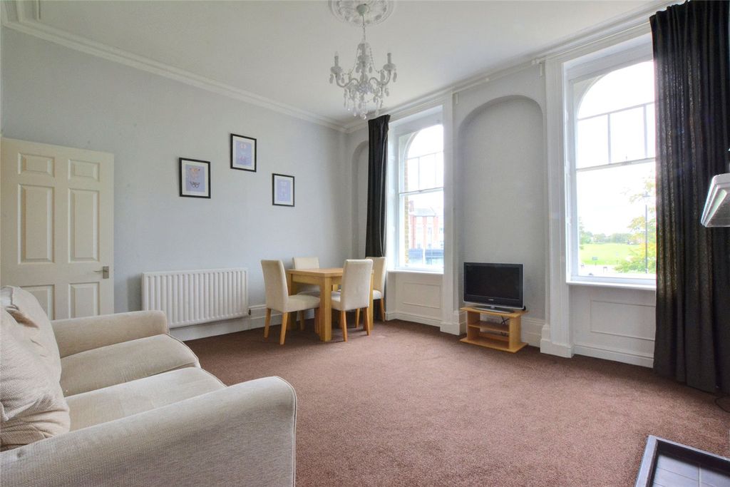 Property photo 2 of 15 Picture No. 44