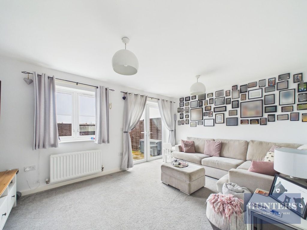 Property photo 2 of 15 Living Room.Jpg