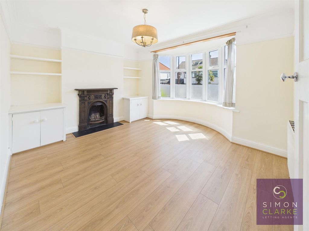 Property photo 1 of 8 Cam05425G0-Pr0148-Still004.Jpg