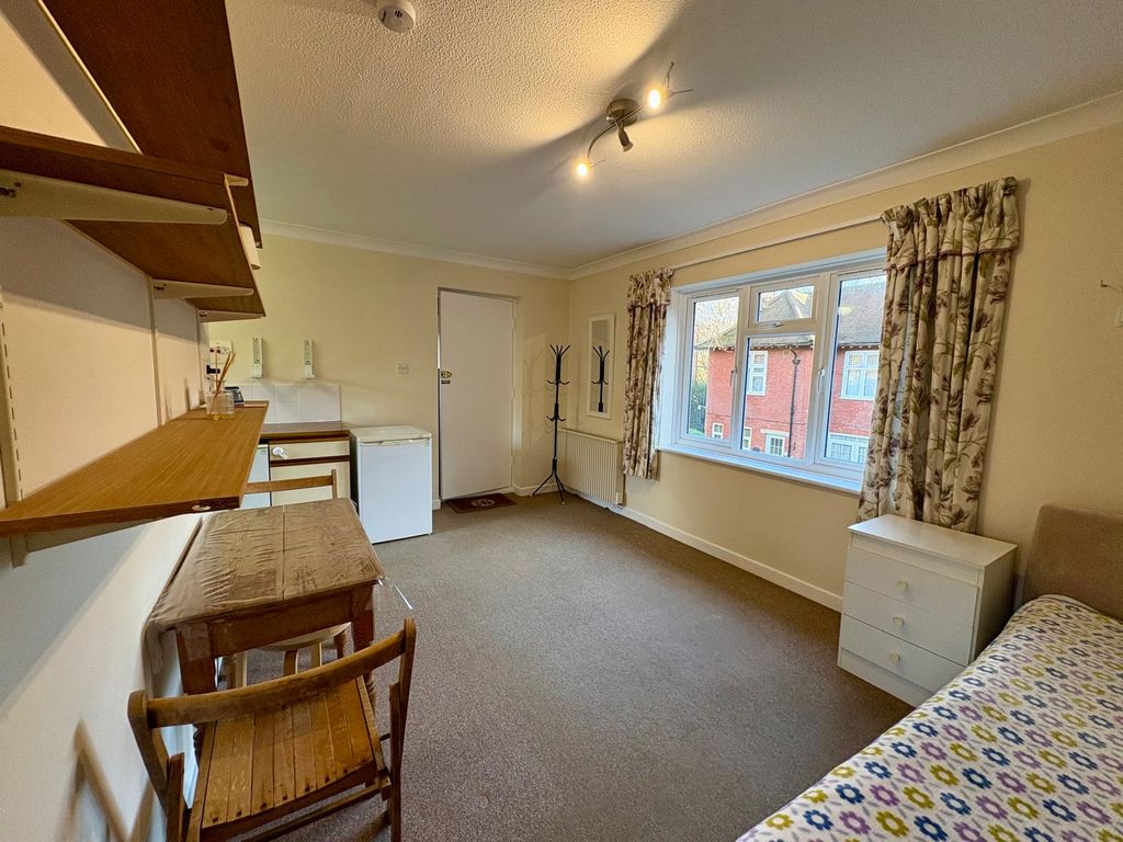 Property photo 3 of 5 3