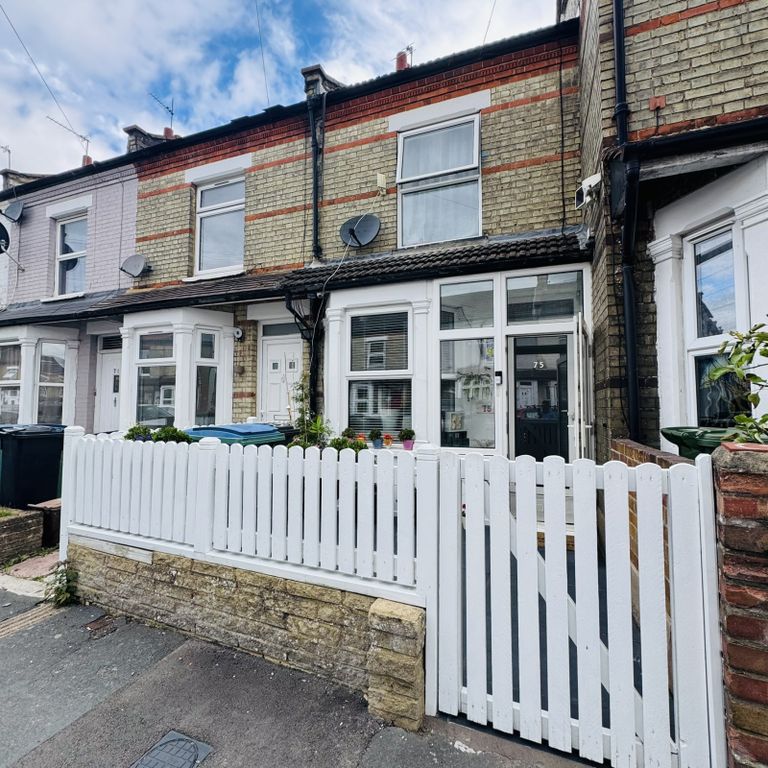 Property photo 1 of 9 Two/Three Bedroom House For Sale