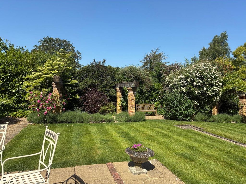 Property photo 2 of 35 Picture No. 67
