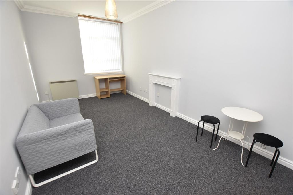 Property photo 3 of 7 5273804