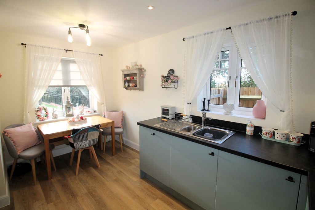 Property photo 3 of 13 Kitchen/Diner