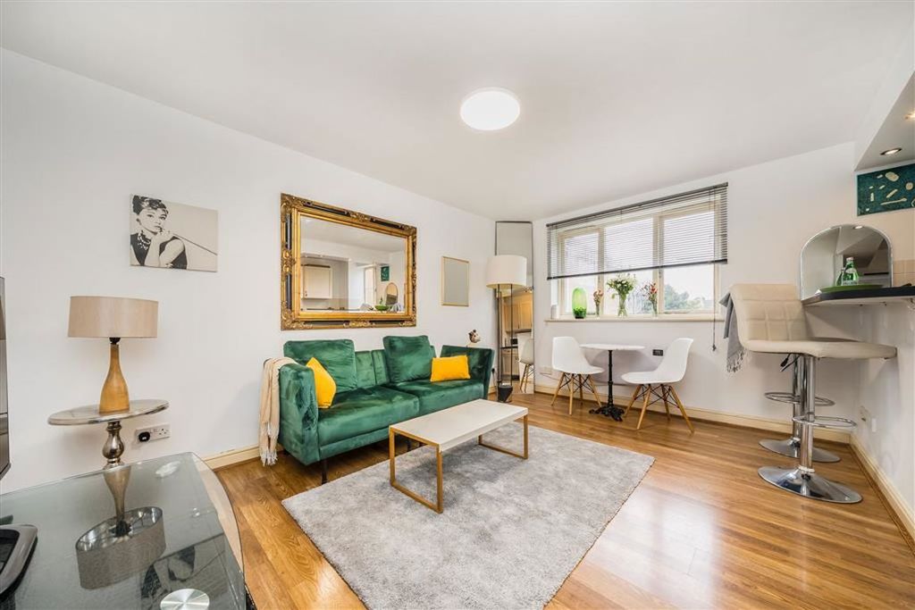 Property photo 2 of 4