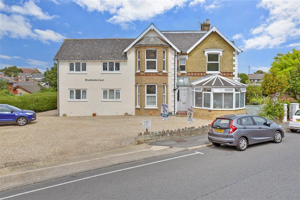 Property photo 2 of 8 External (Web)