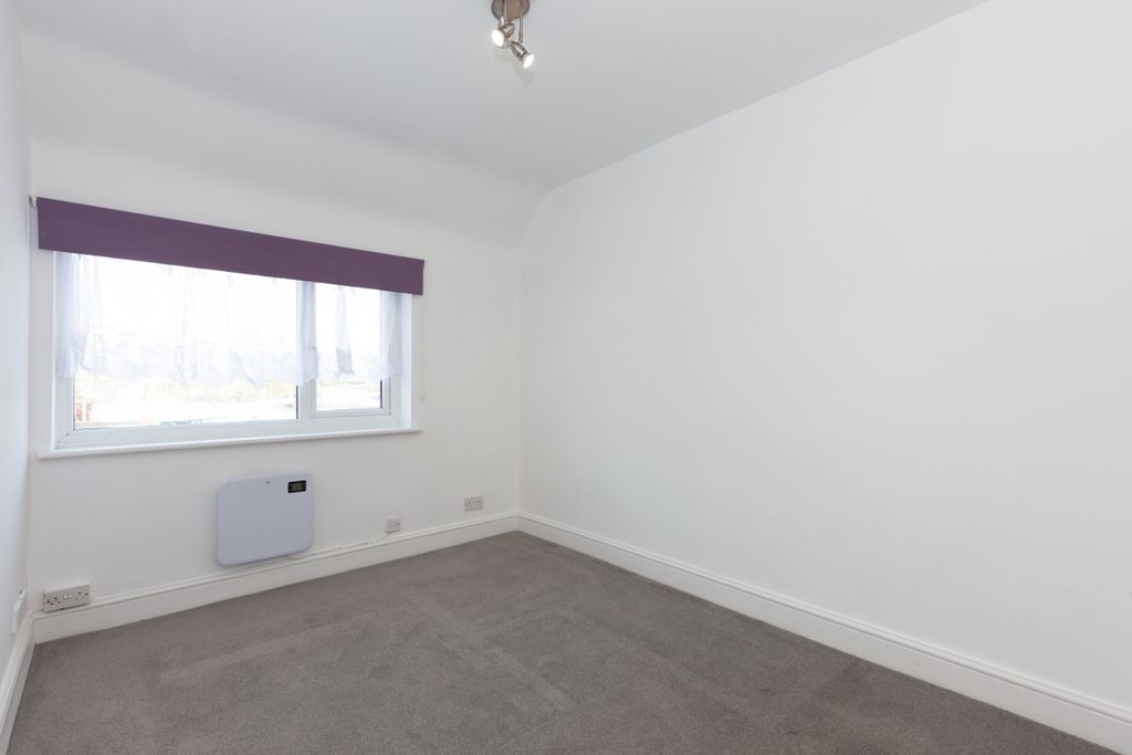 Property photo 3 of 7 177750