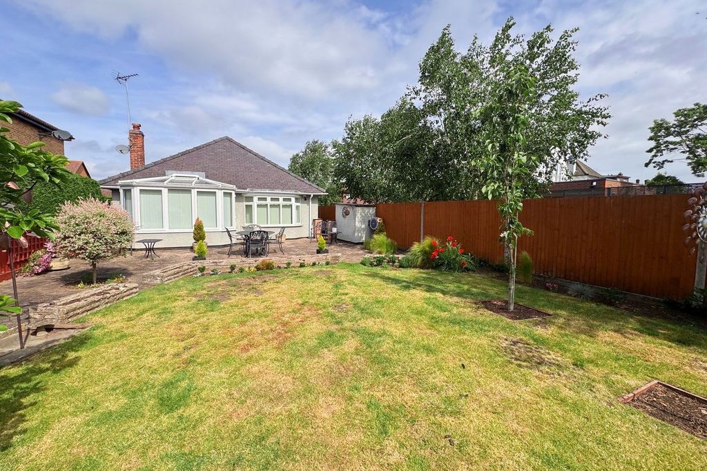Property photo 3 of 12