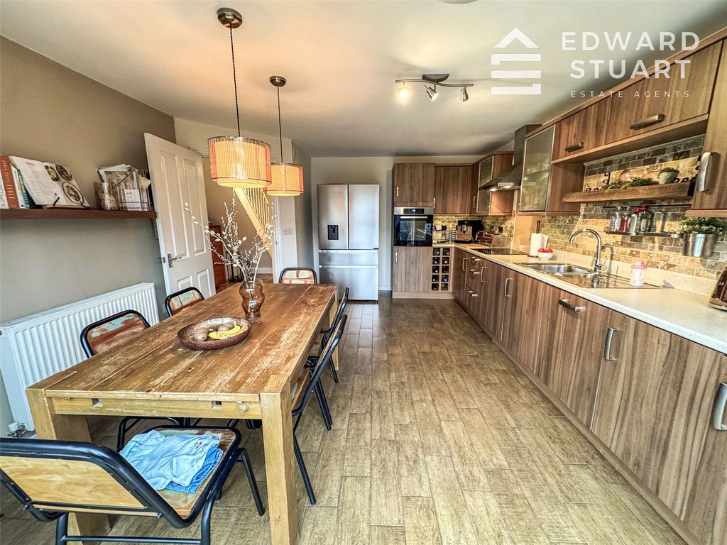 Property photo 2 of 17 Picture No. 02