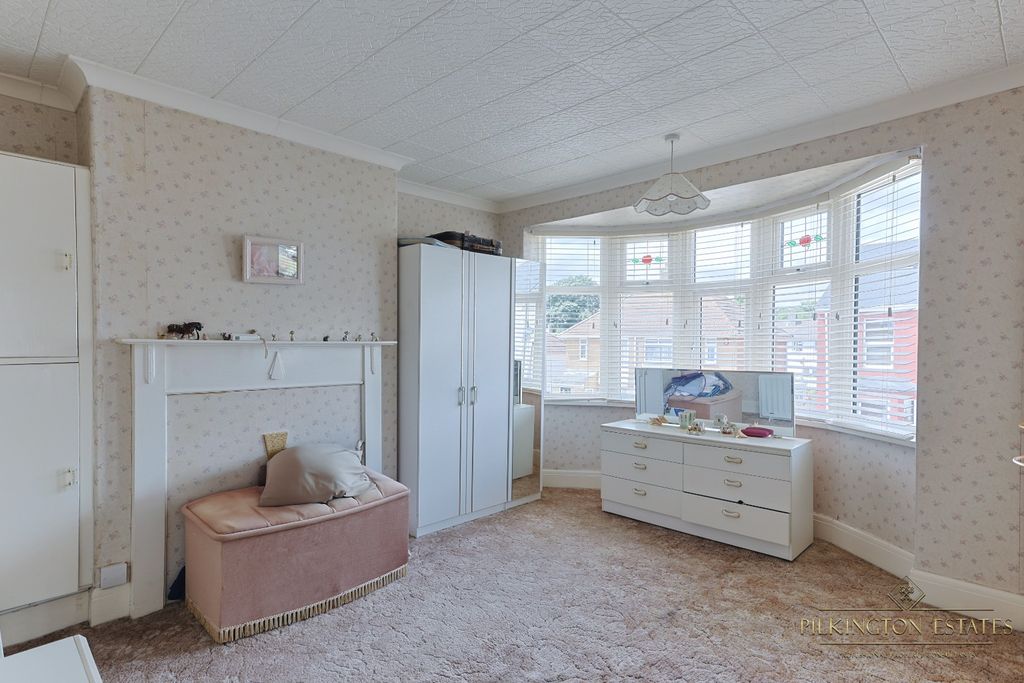 Property photo 2 of 12 4368312