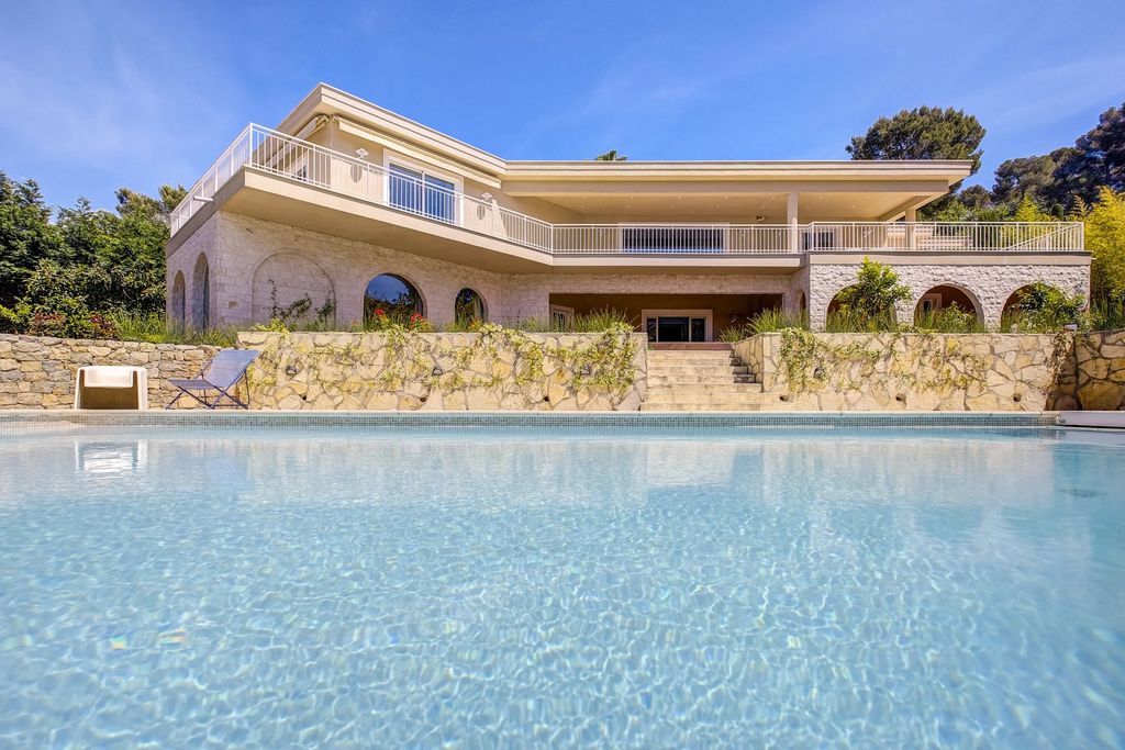 Property photo 1 of 57
