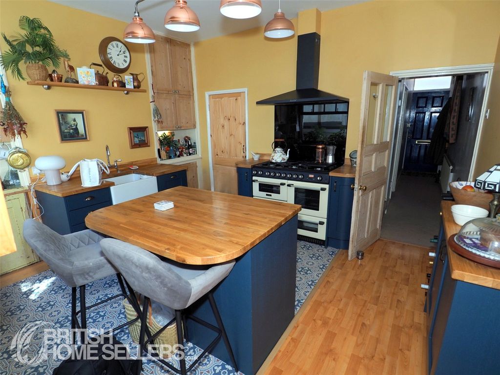 Property photo 3 of 31 Picture No. 06