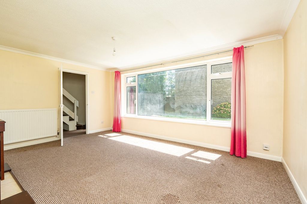 Property photo 3 of 12