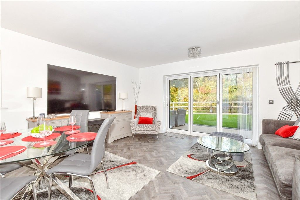 Property photo 1 of 17 Lounge/Diner