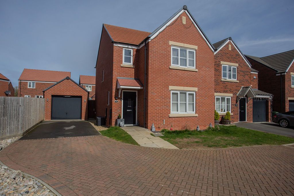 Property photo 1 of 19 03