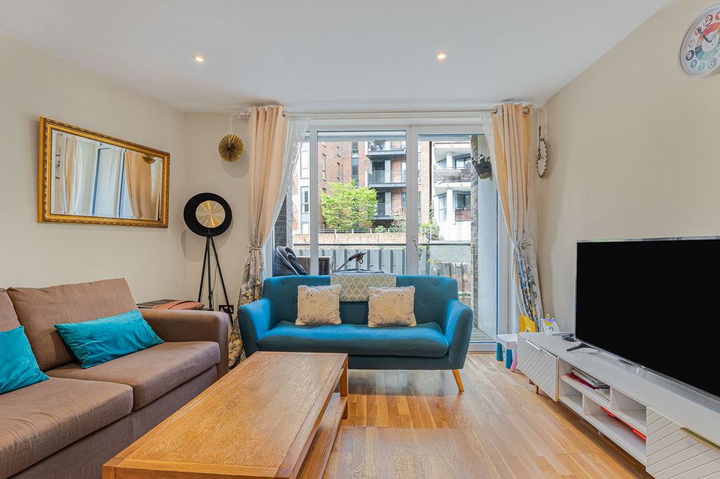 Property photo 2 of 22 Reception Room