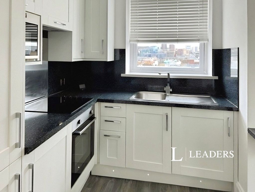 Property photo 1 of 5 Kitchen