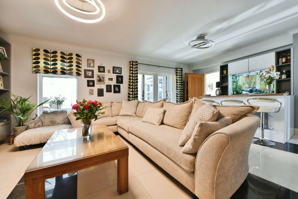 Additional image 4 of 7 bed bungalow for saleBlackshaw Lane, Royton, Oldham, Greater Manchester OL2
