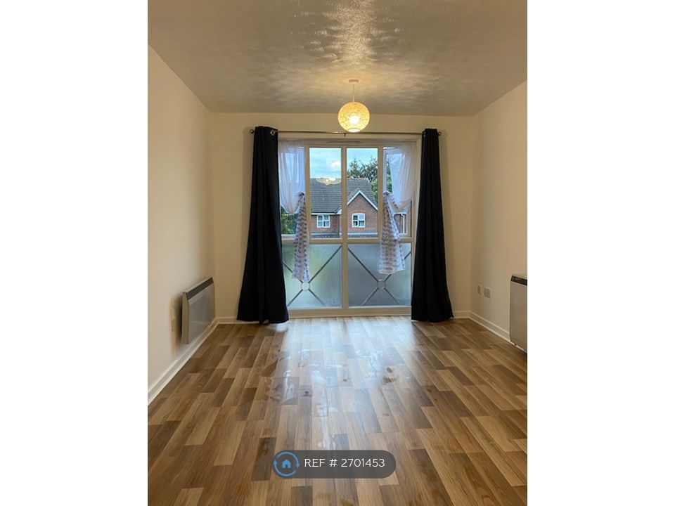 Property photo 3 of 13 Living Room