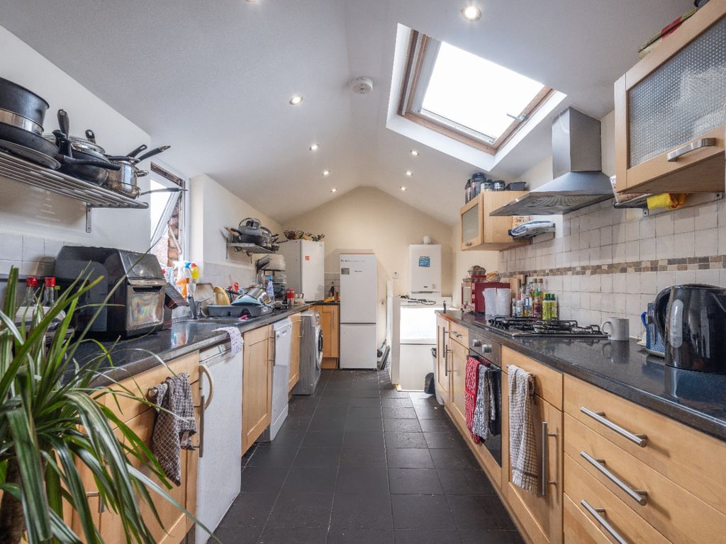 Property photo 3 of 13 3714433