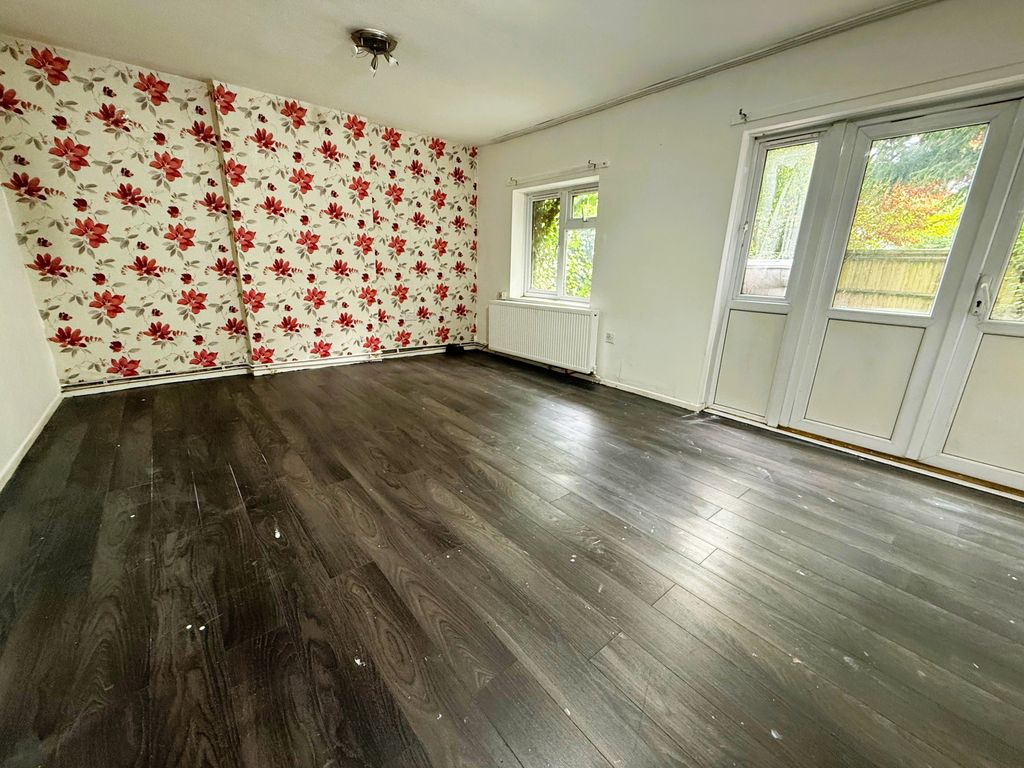 Property photo 3 of 12 12