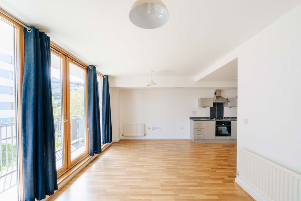 Property photo 1 of 9 3