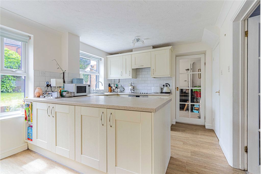 Property photo 2 of 22 Picture No. 04
