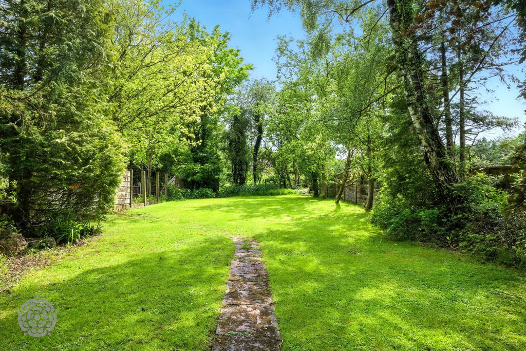 Property photo 2 of 41 Picture No. 39