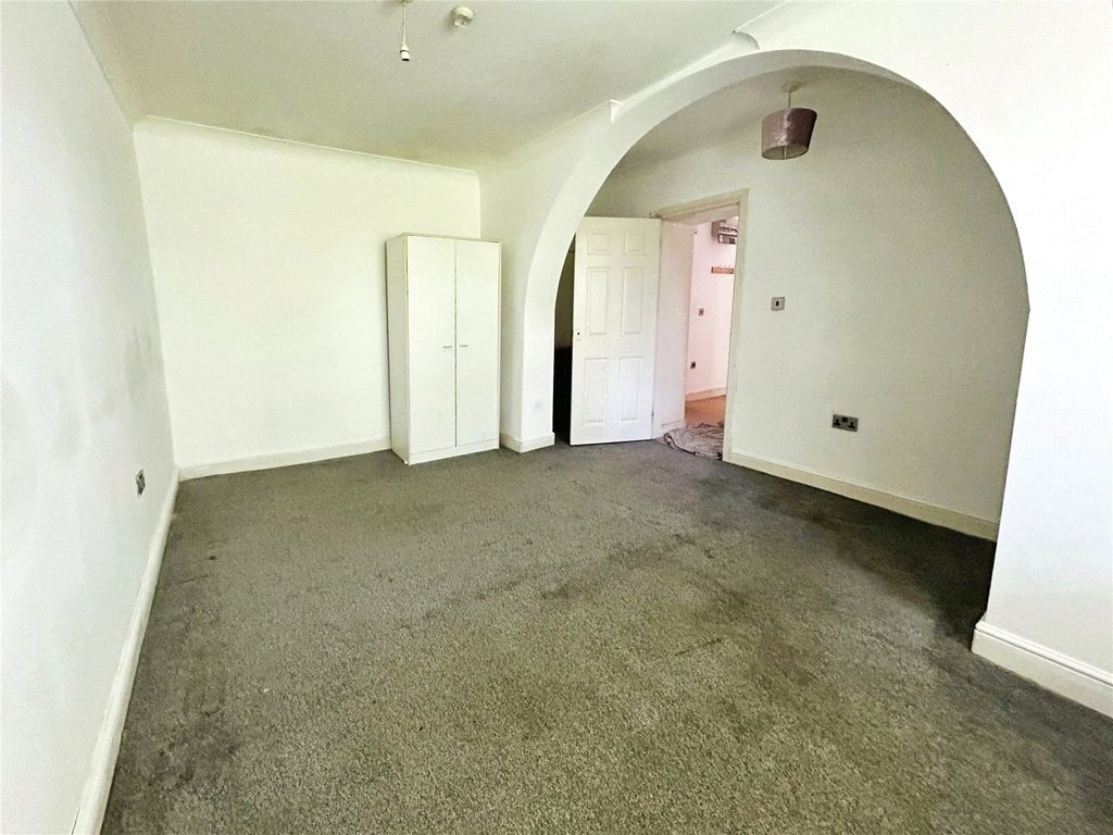 Additional image 13 of 2 bed flat for saleThe Manor House, 68 Moorside Avenue, Crosland Moor, Huddersfield HD4