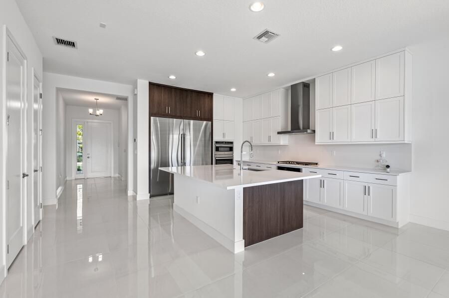 Property photo 3 of 10 <Alttext/>