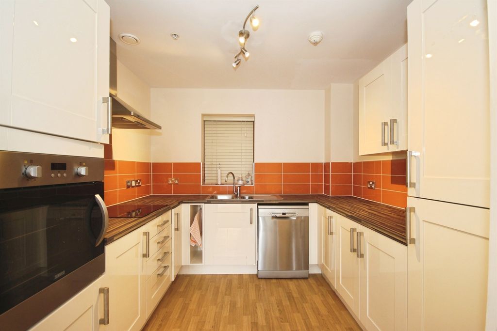 Property photo 2 of 9