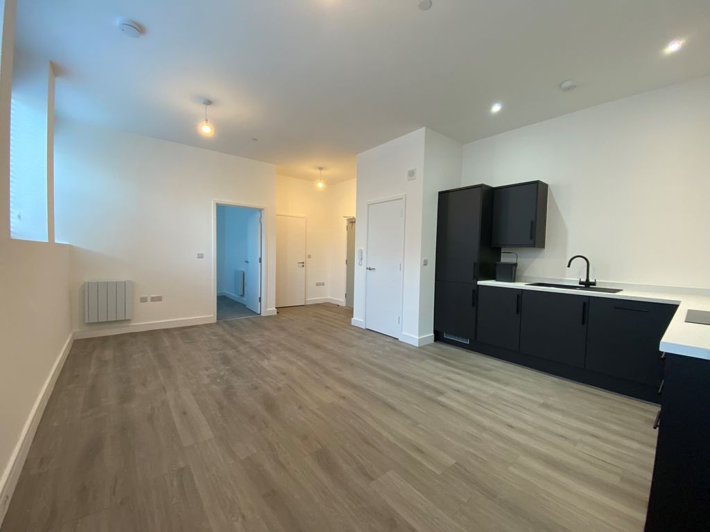 Property photo 3 of 6