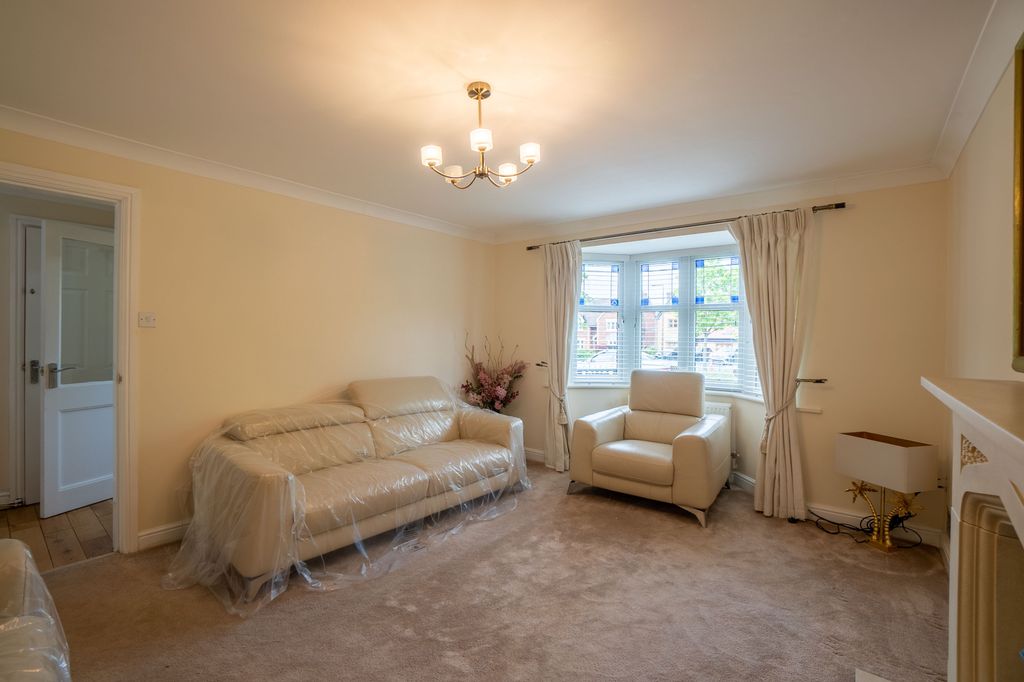 Property photo 3 of 18