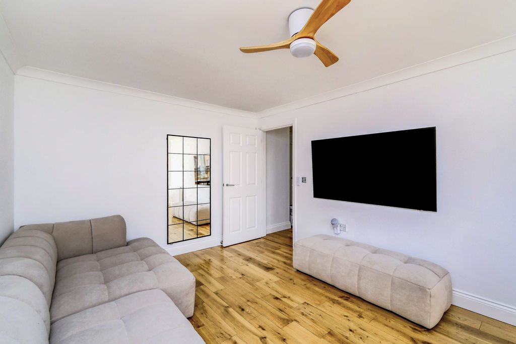 Property photo 2 of 15 Image 1