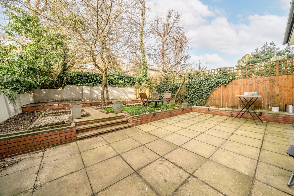 Property photo 3 of 10