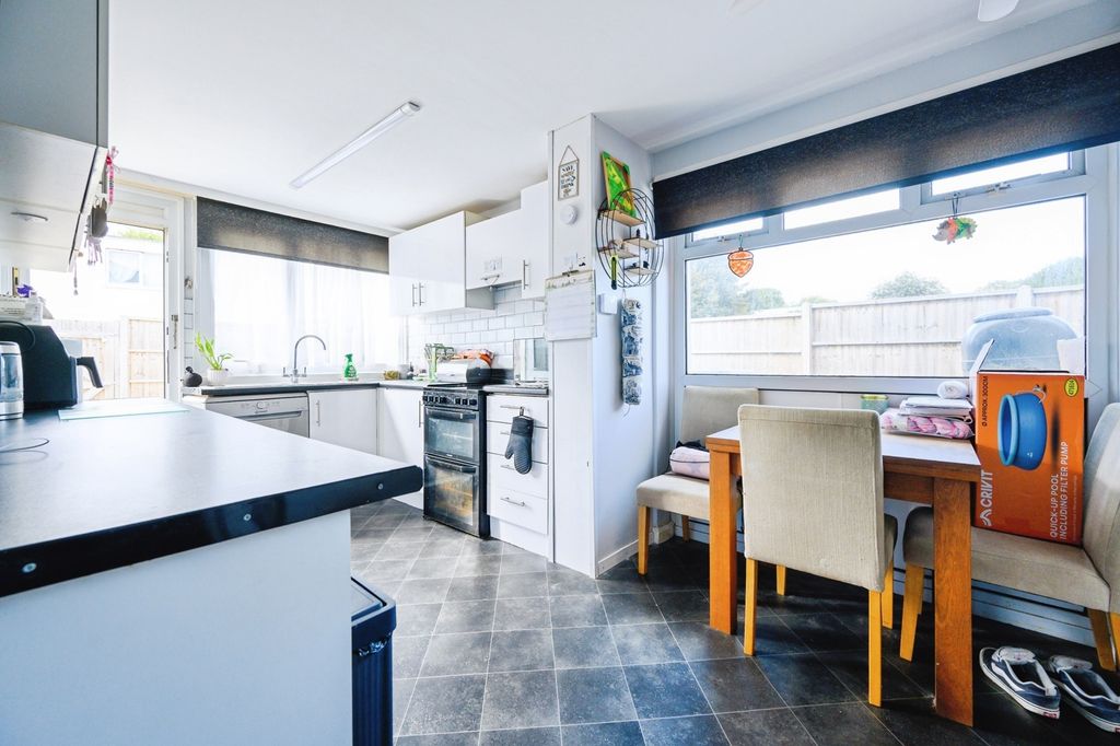 Property photo 2 of 15 Pbox-Img.Jpg