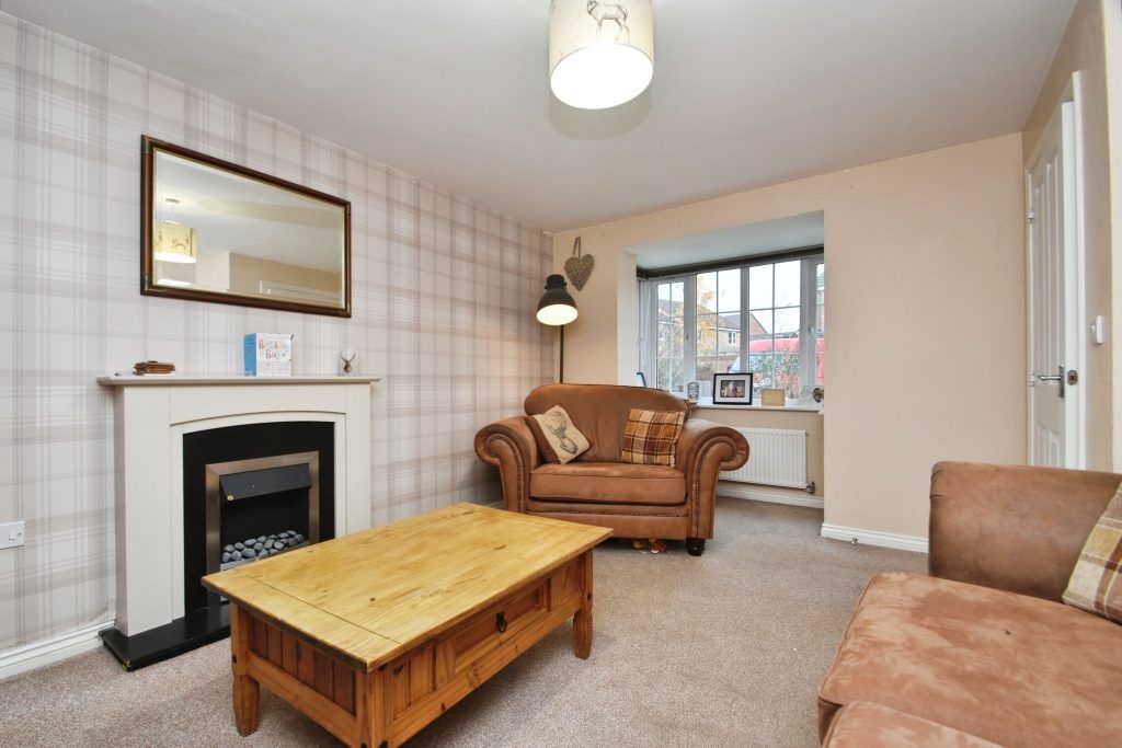 Property photo 3 of 28