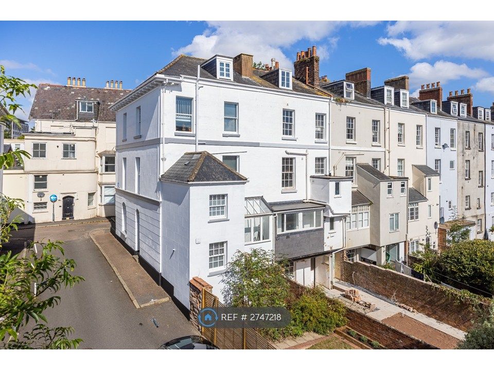 Property photo 1 of 17 Property Main