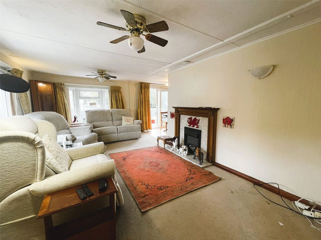 Property photo 3 of 15 Picture No. 19