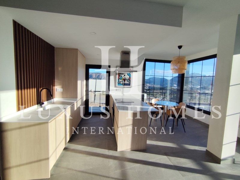 Property photo 3 of 26