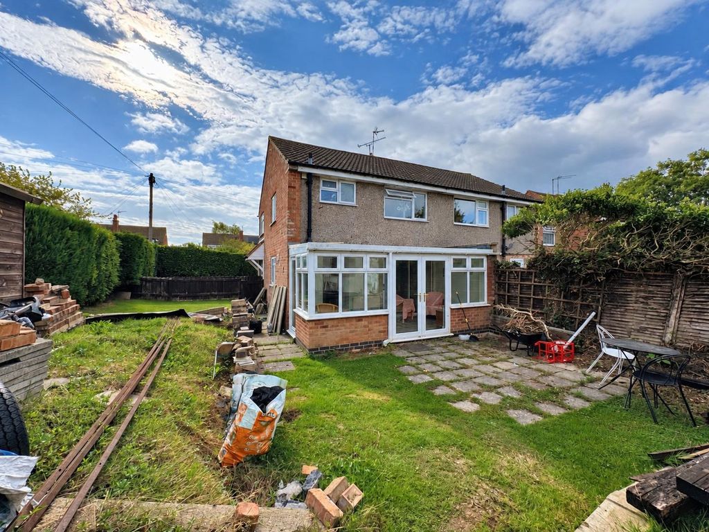 Property photo 2 of 11