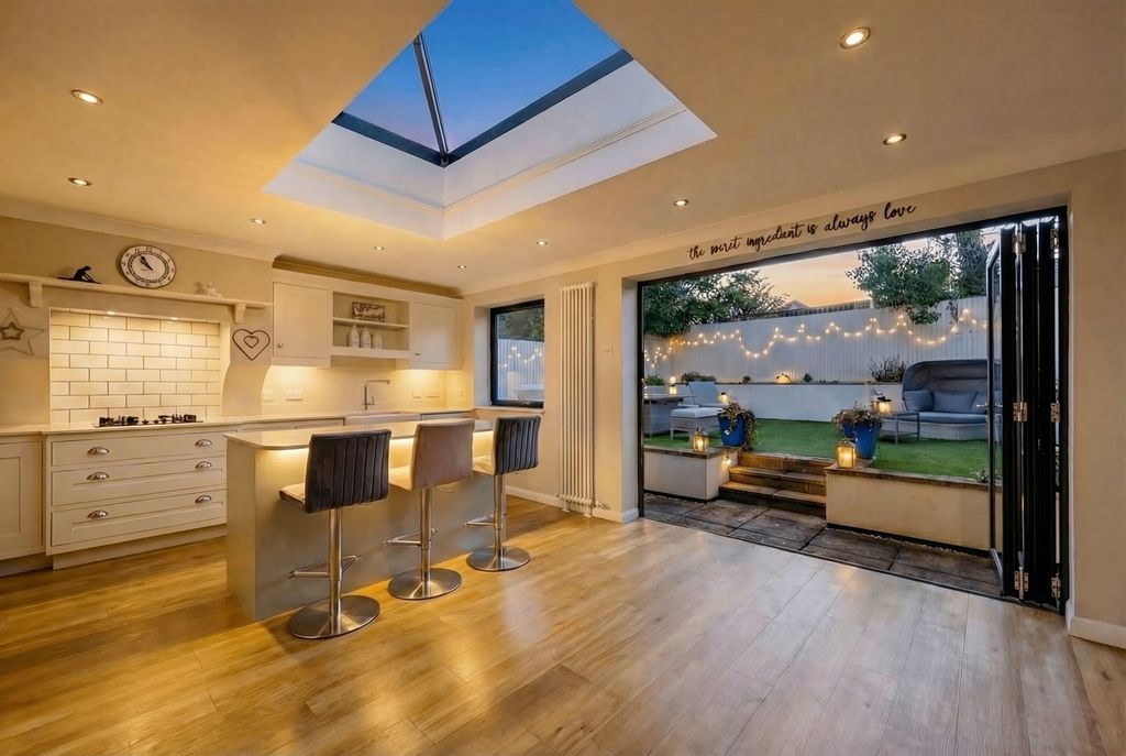 Property photo 2 of 16 Open Plan Dining Room