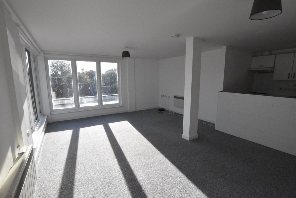 Property photo 3 of 8