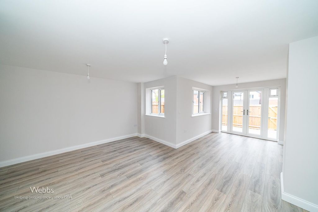 Property photo 2 of 37 Â© Webbs Estate Agents Â© (65 Of 93).Jpg