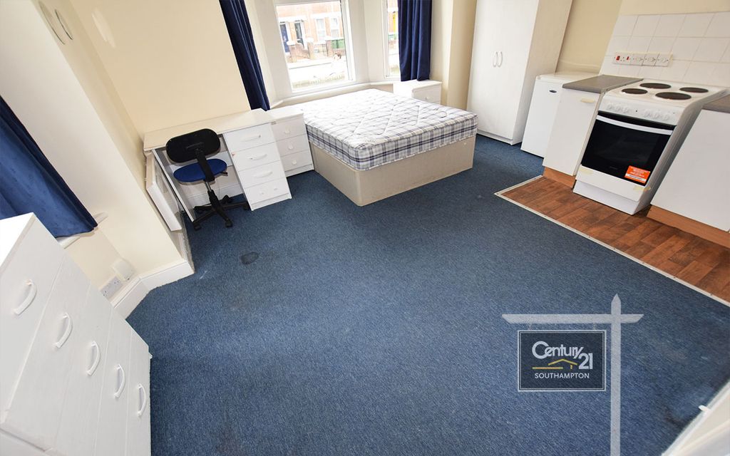 Property photo 1 of 3